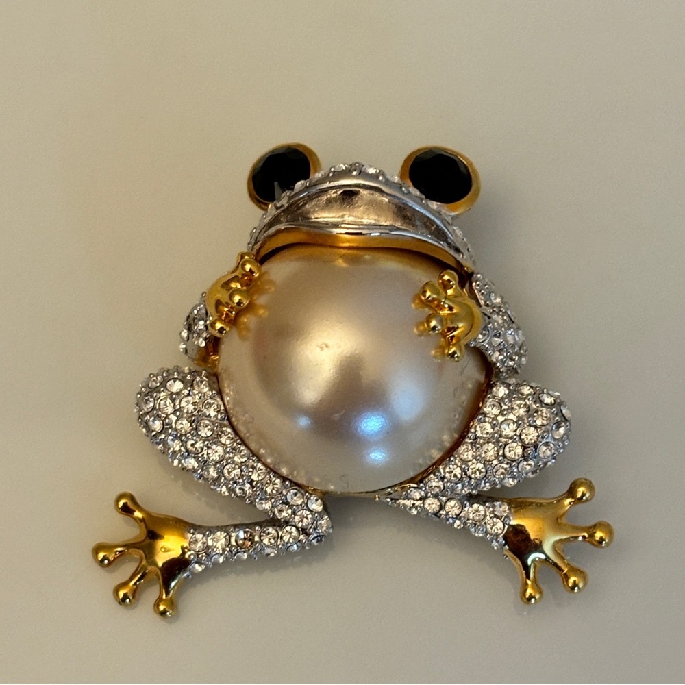 Vintage BUTLER Frog Rhinestone Accents Brooch Pin